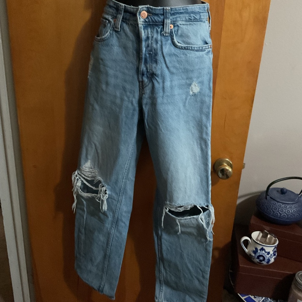 H&M Light Blue Distressed Women Jeans
